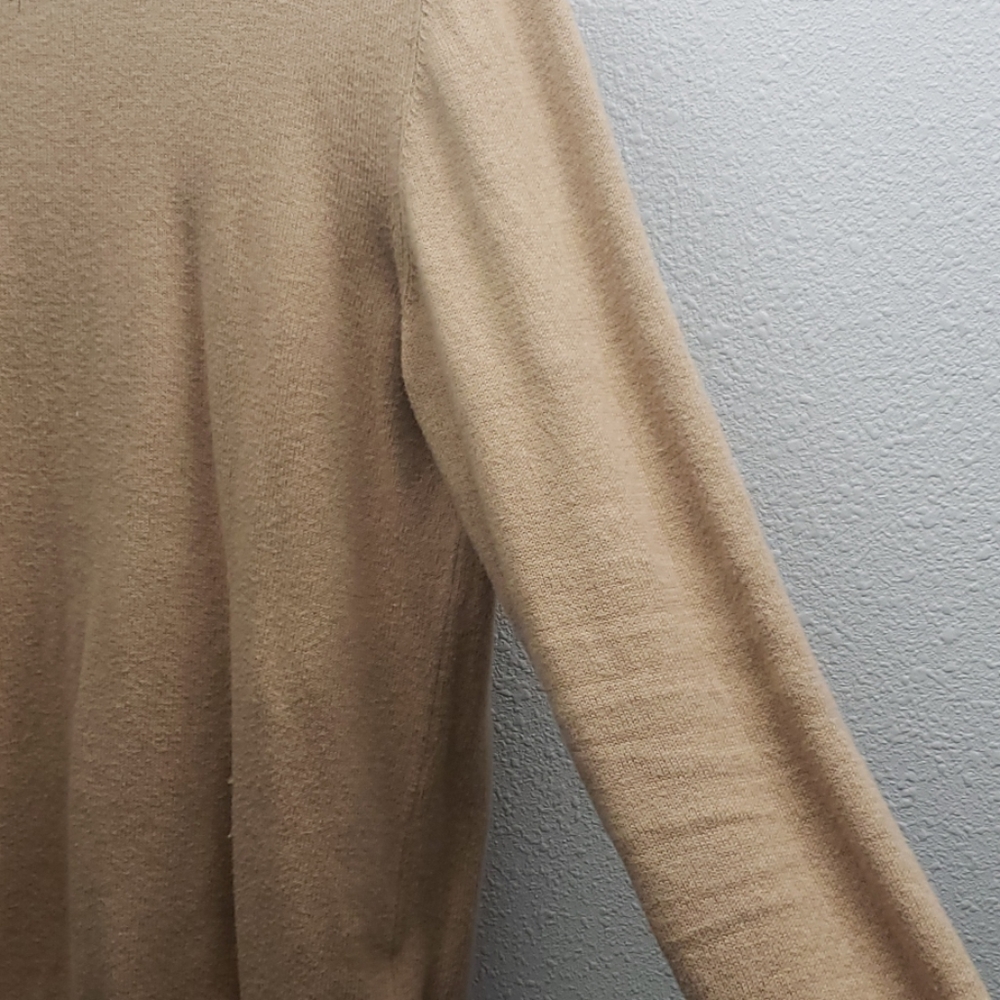 Simple sweater - Picture 3 of 3
